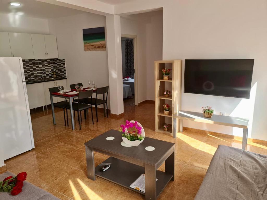 Franmay Apartments - 7 Modern Apartments Near The Beach & City, Perfect For Nomads, Travellers, Families, Watersports! Санта-Марія Екстер'єр фото